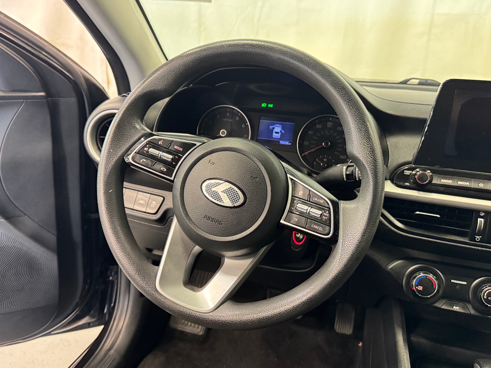 Thumbnail: 2020 Kia Forte - 5