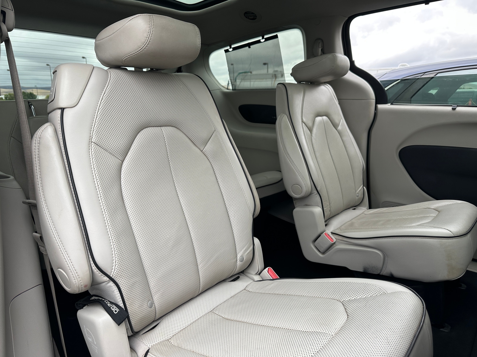 Thumbnail: 2021 Chrysler Pacifica - 5