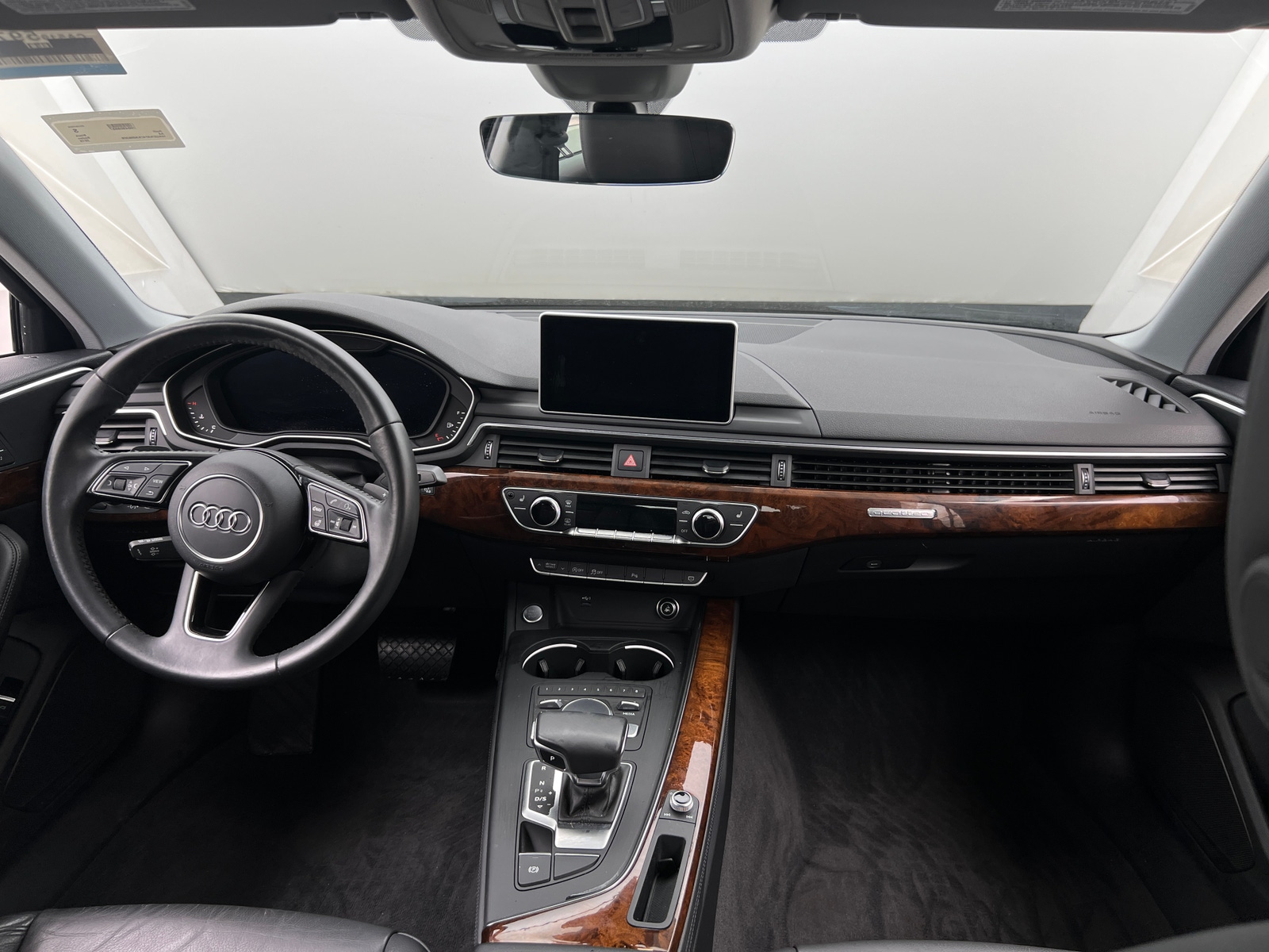 Thumbnail: 2019 Audi A4 - 2