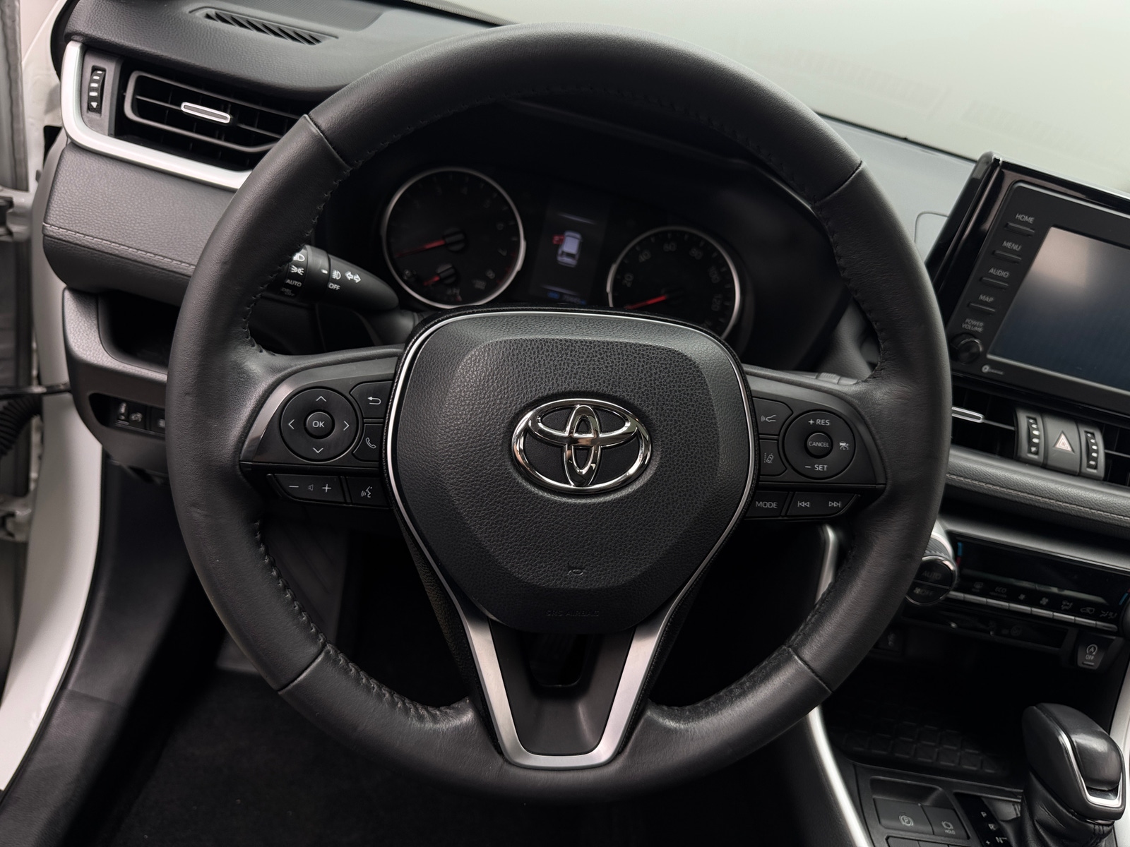 Thumbnail: 2021 Toyota RAV4 - 4
