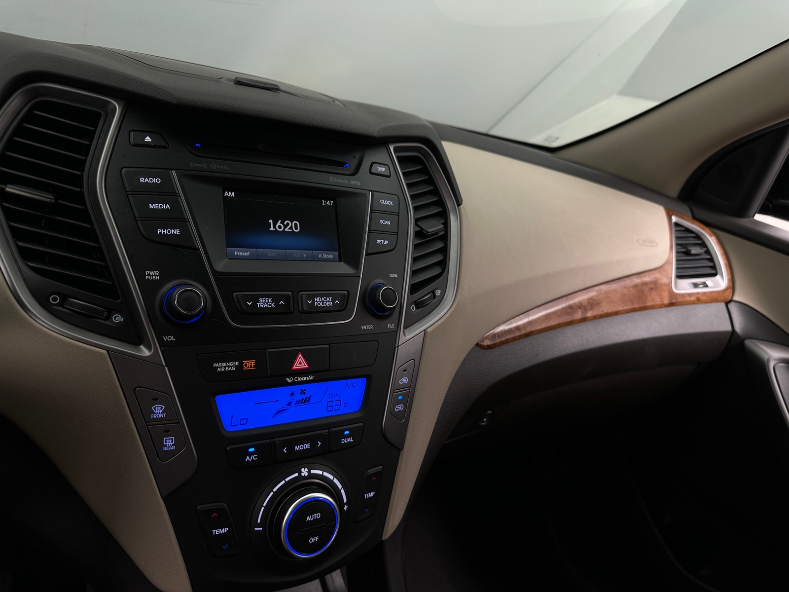 Thumbnail: 2013 Hyundai Santa Fe - 4