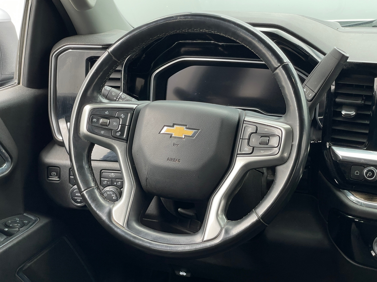 Thumbnail: 2023 Chevrolet Silverado 1500 - 5