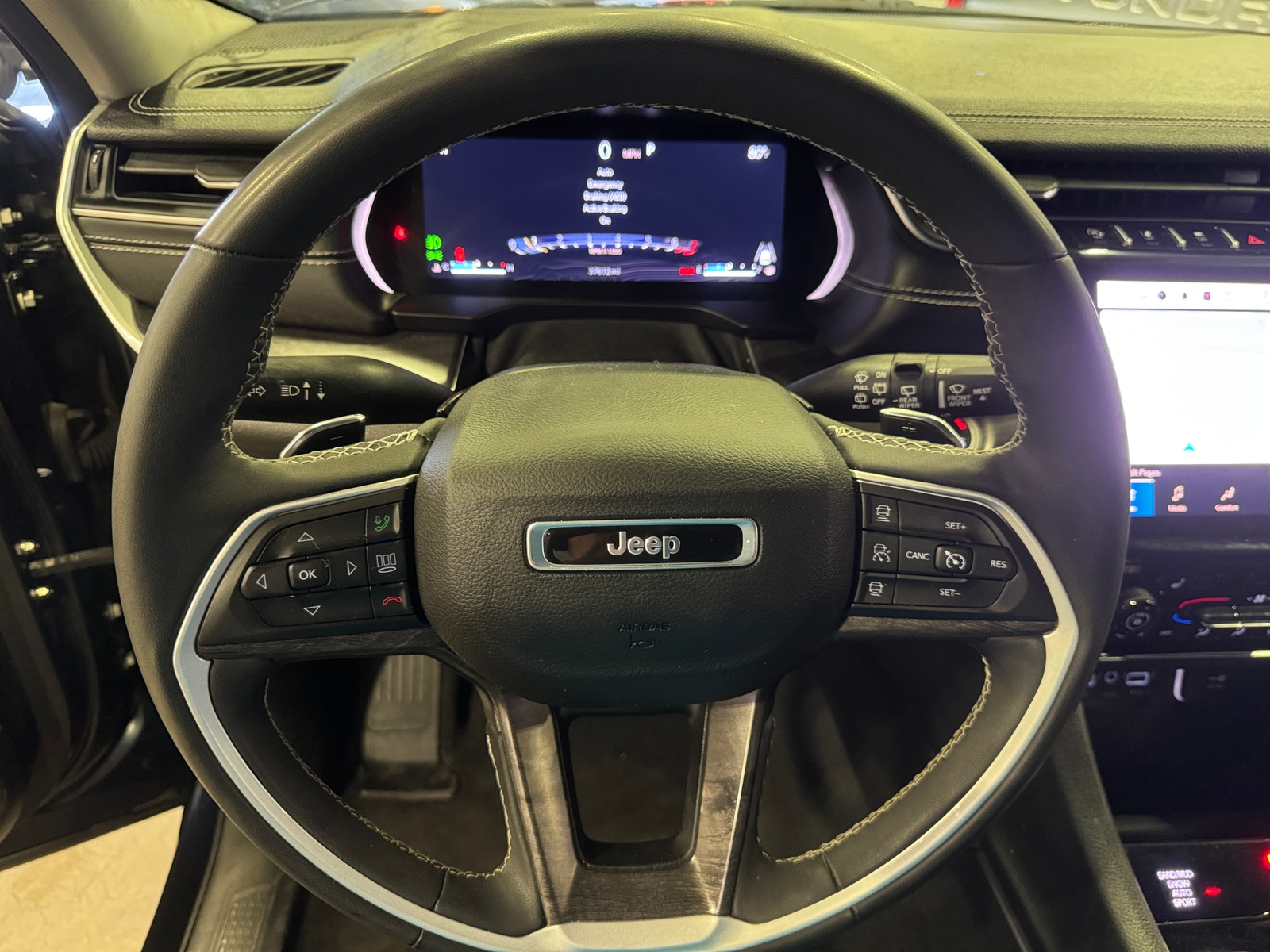 Thumbnail: 2023 Jeep Grand Cherokee L - 4