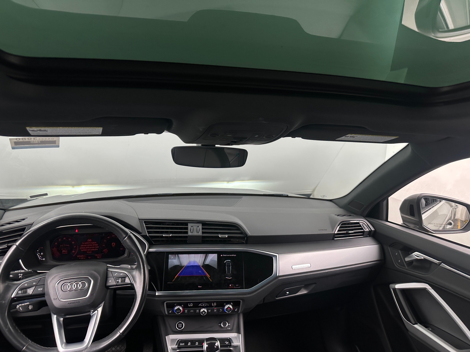 Thumbnail: 2023 Audi Q3 - 2