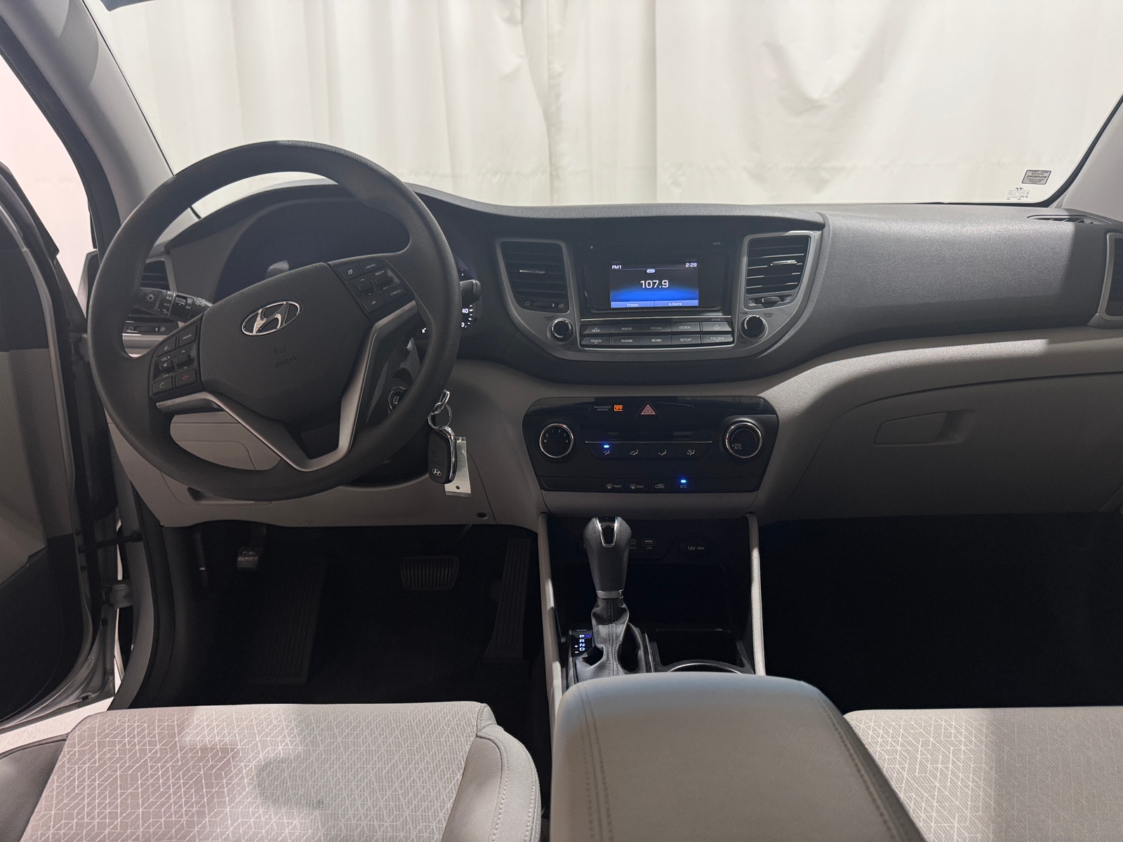 Thumbnail: 2017 Hyundai Tucson - 3