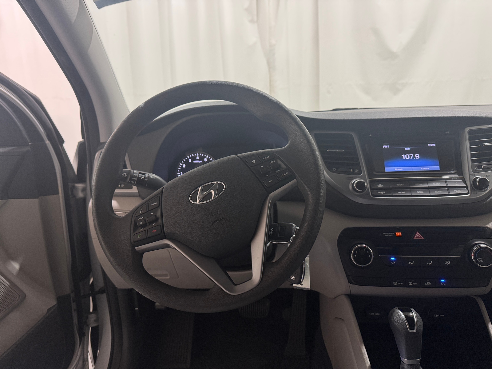 Thumbnail: 2017 Hyundai Tucson - 5