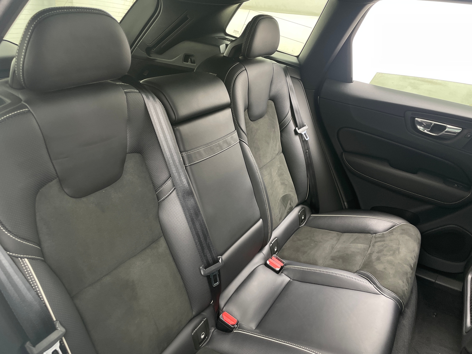 Thumbnail: 2019 Volvo XC60 - 4