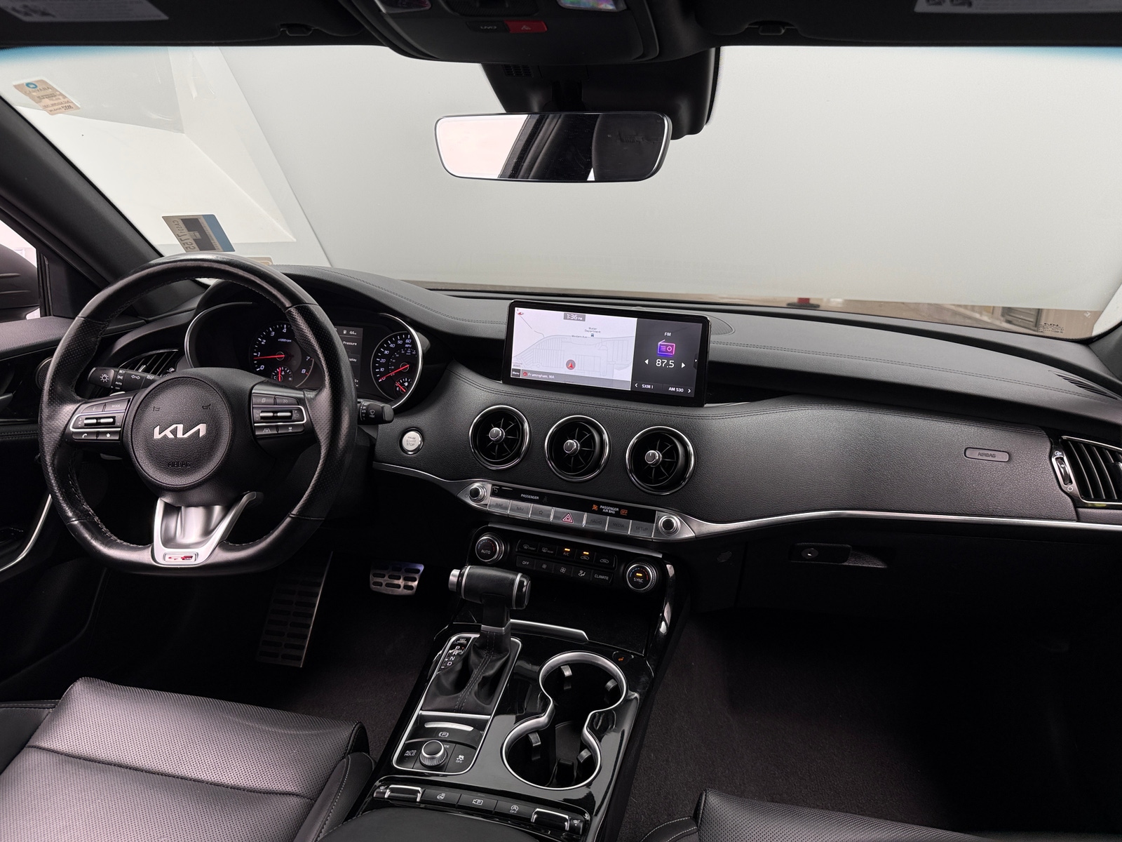 Thumbnail: 2022 Kia Stinger - 2
