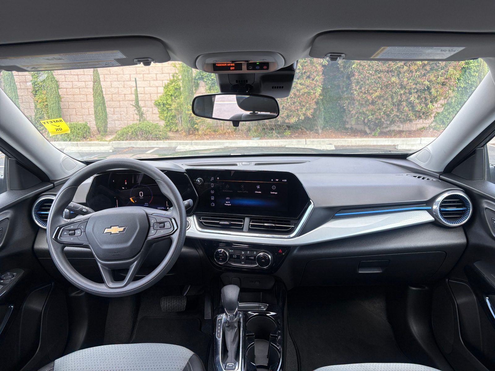 Thumbnail: 2025 Chevrolet Trax - 3