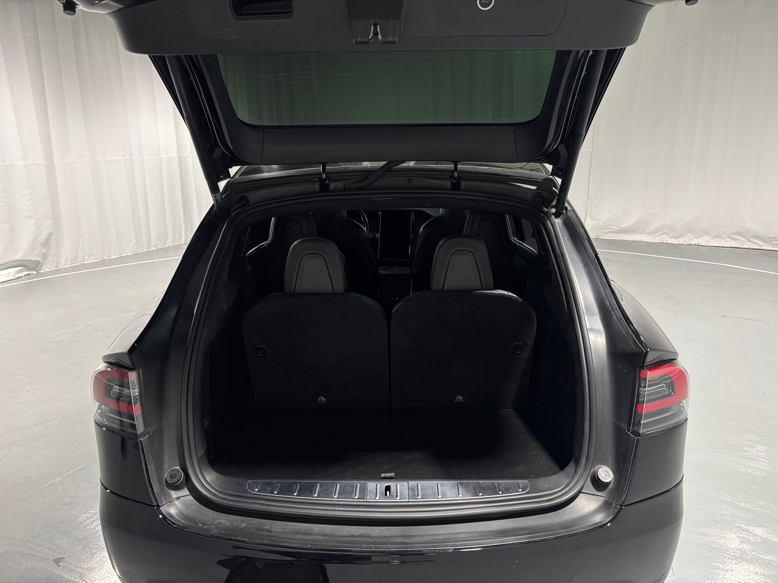 Thumbnail: 2019 Tesla Model X - 6