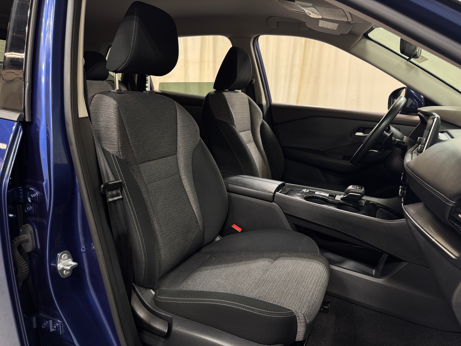 Thumbnail: 2021 Nissan Rogue - 2
