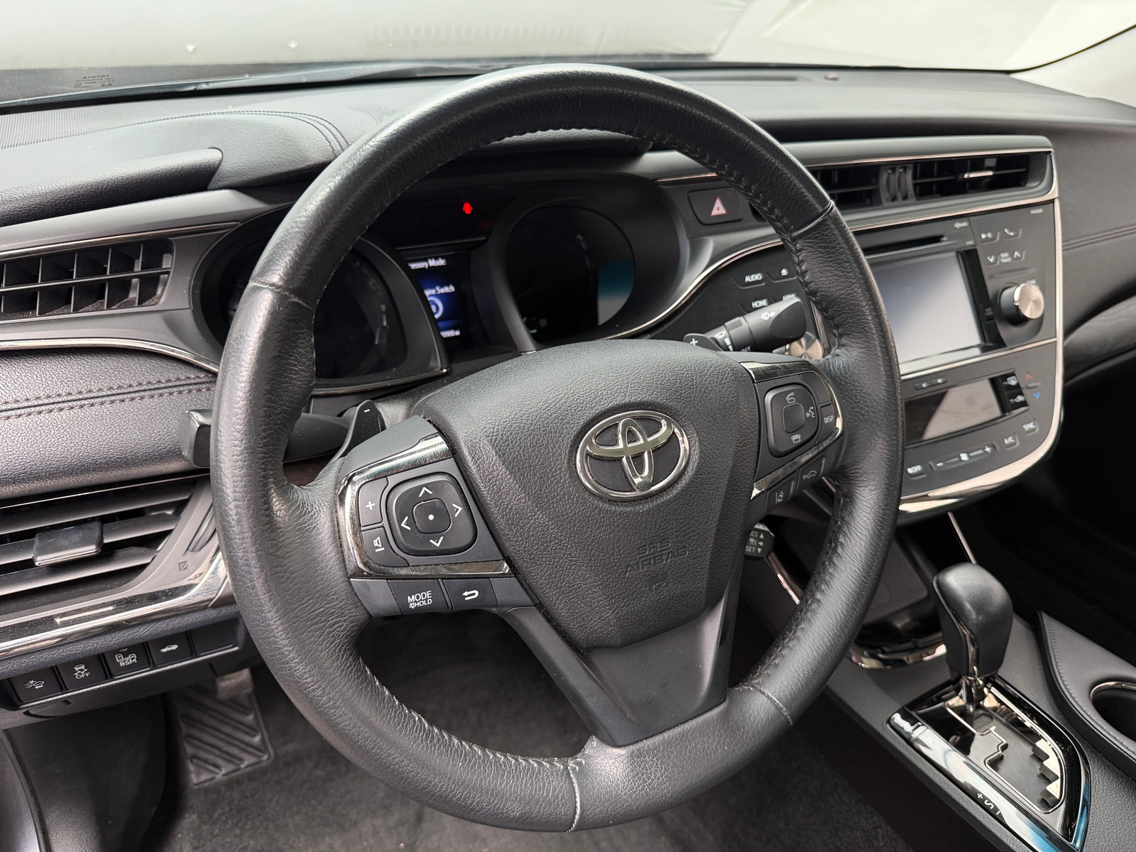 Thumbnail: 2017 Toyota Avalon - 4
