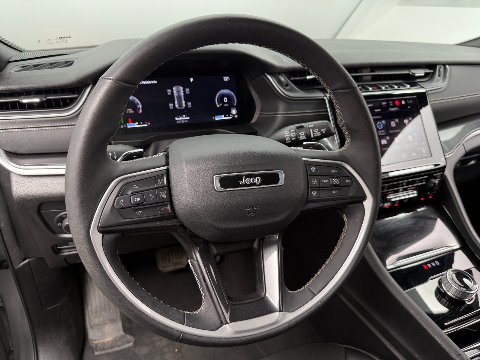 Thumbnail: 2023 Jeep Grand Cherokee - 4