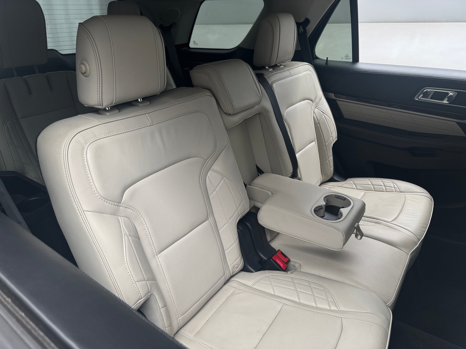 Thumbnail: 2016 Ford Explorer - 5