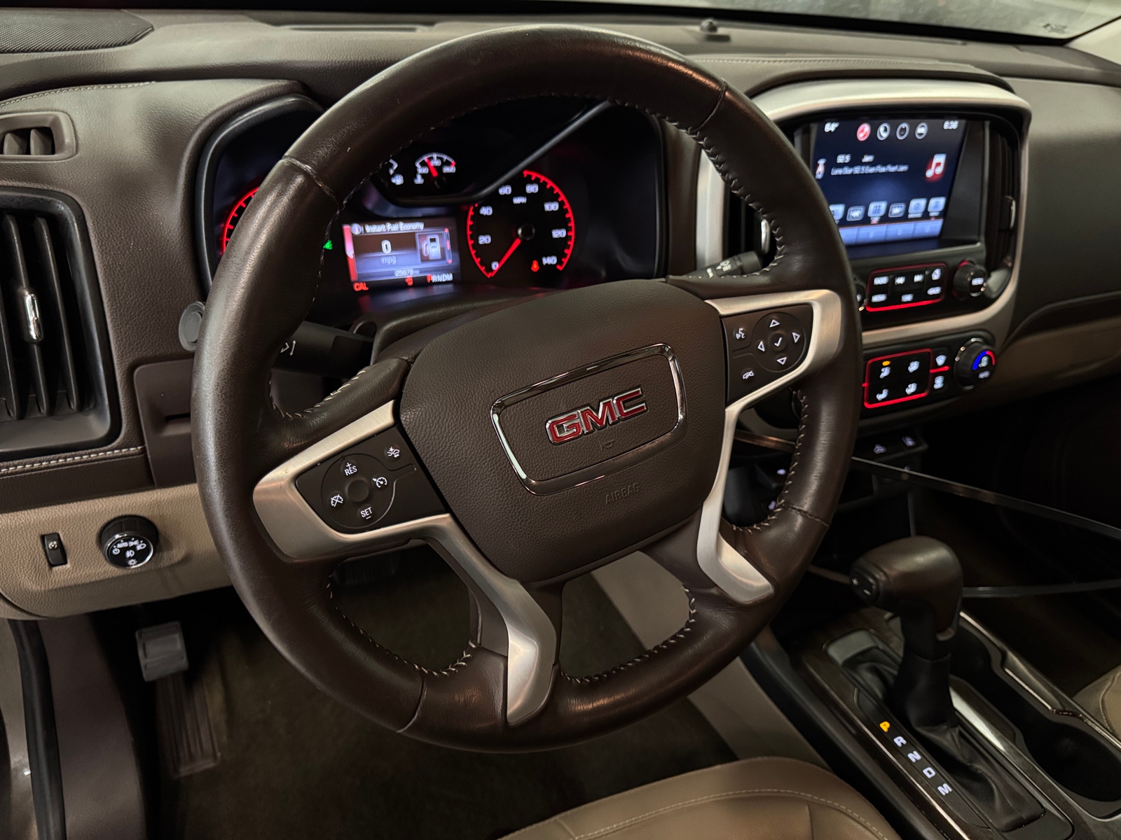 Thumbnail: 2016 GMC Canyon - 4