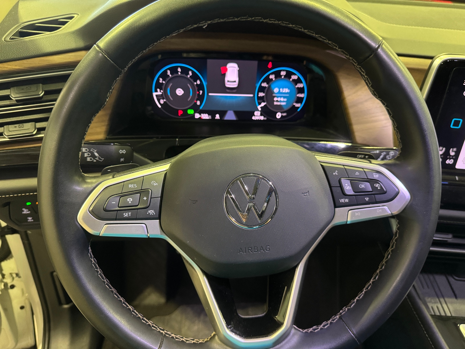 Thumbnail: 2025 Volkswagen Atlas - 4