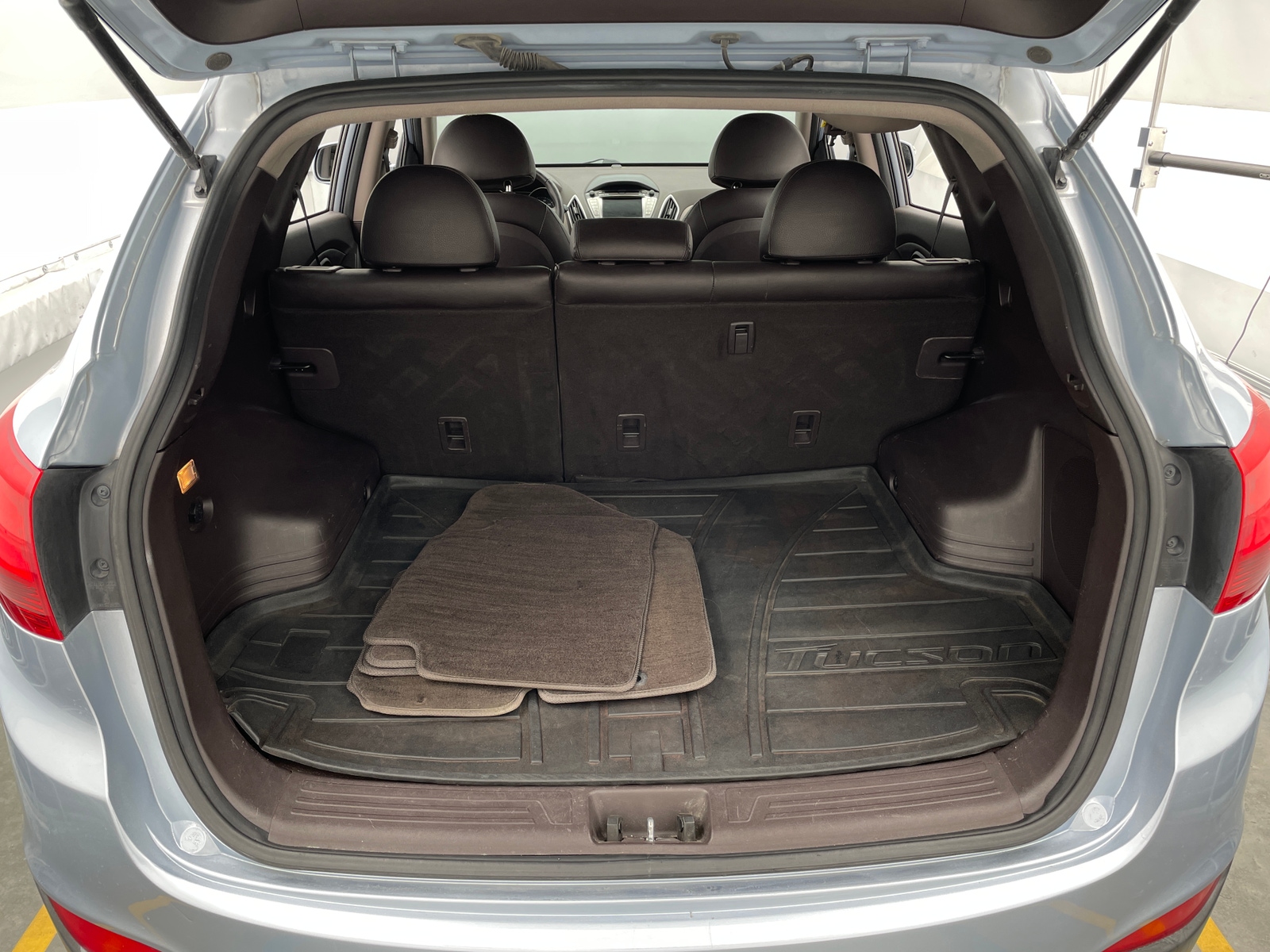 Thumbnail: 2011 Hyundai Tucson - 6