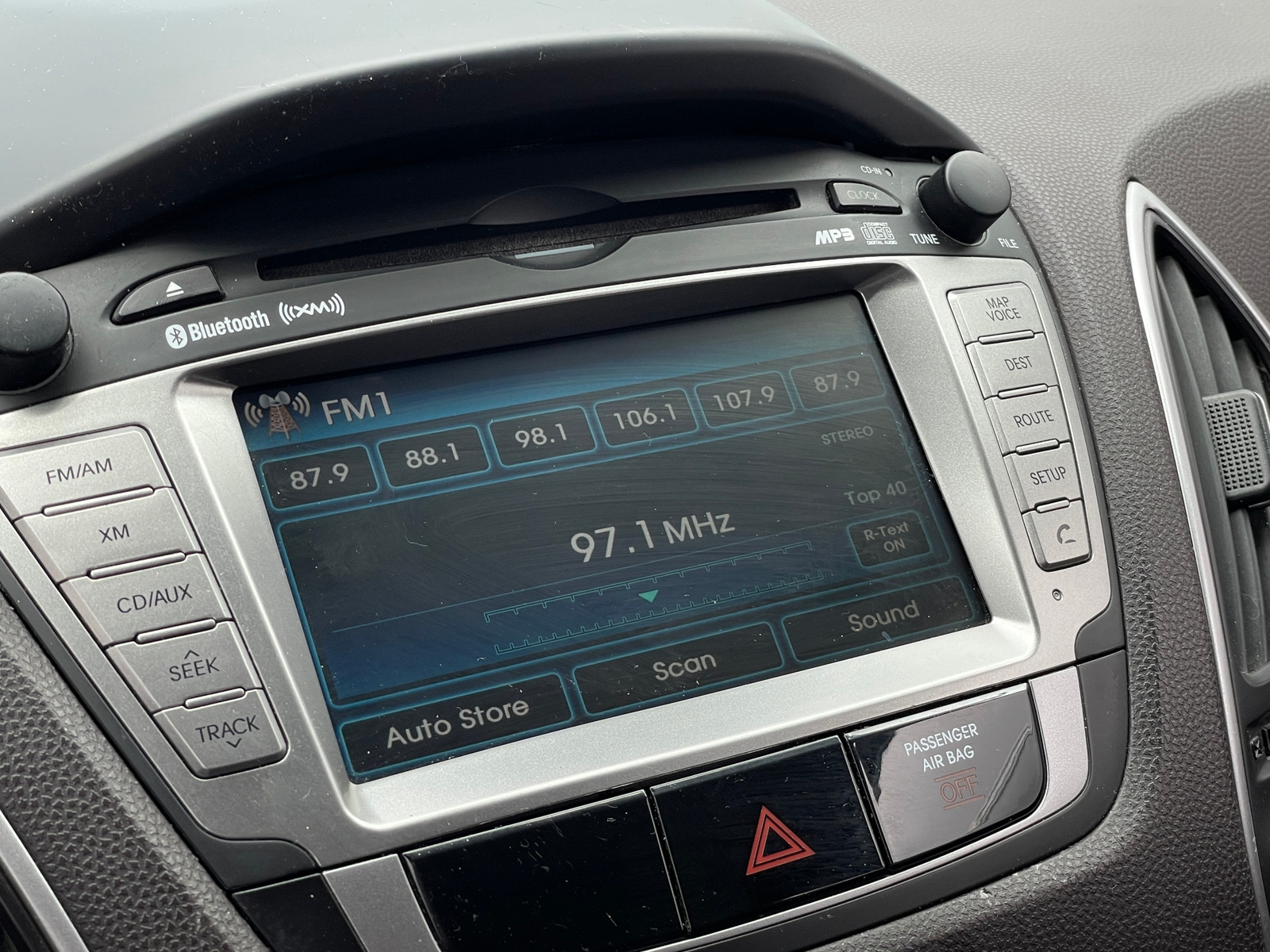 Thumbnail: 2011 Hyundai Tucson - 3