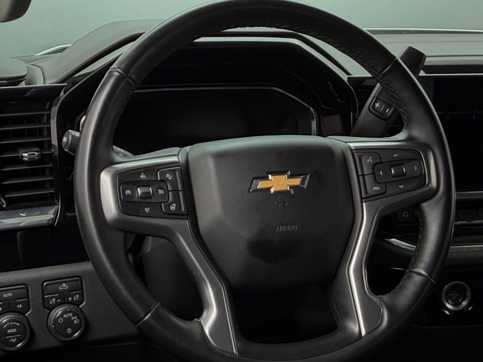 Thumbnail: 2024 Chevrolet Silverado 1500 - 5