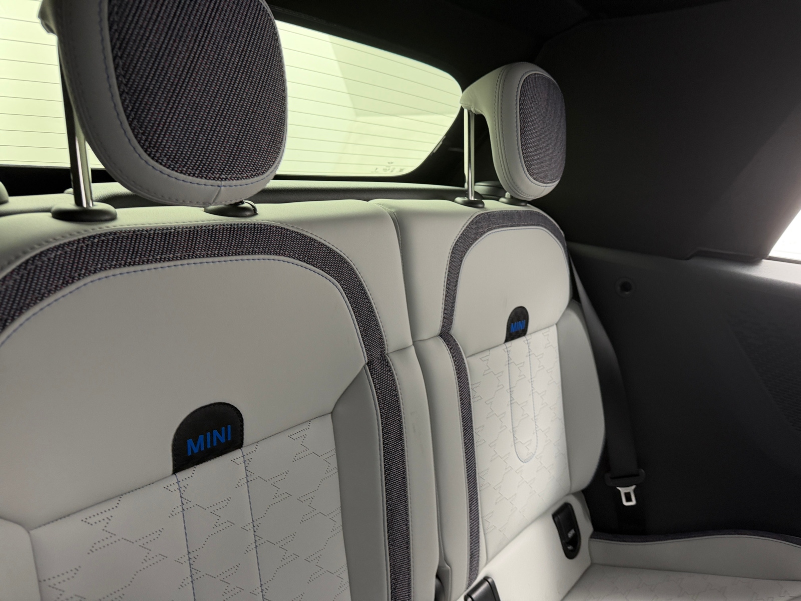 Thumbnail: 2025 MINI Cooper Convertible - 6