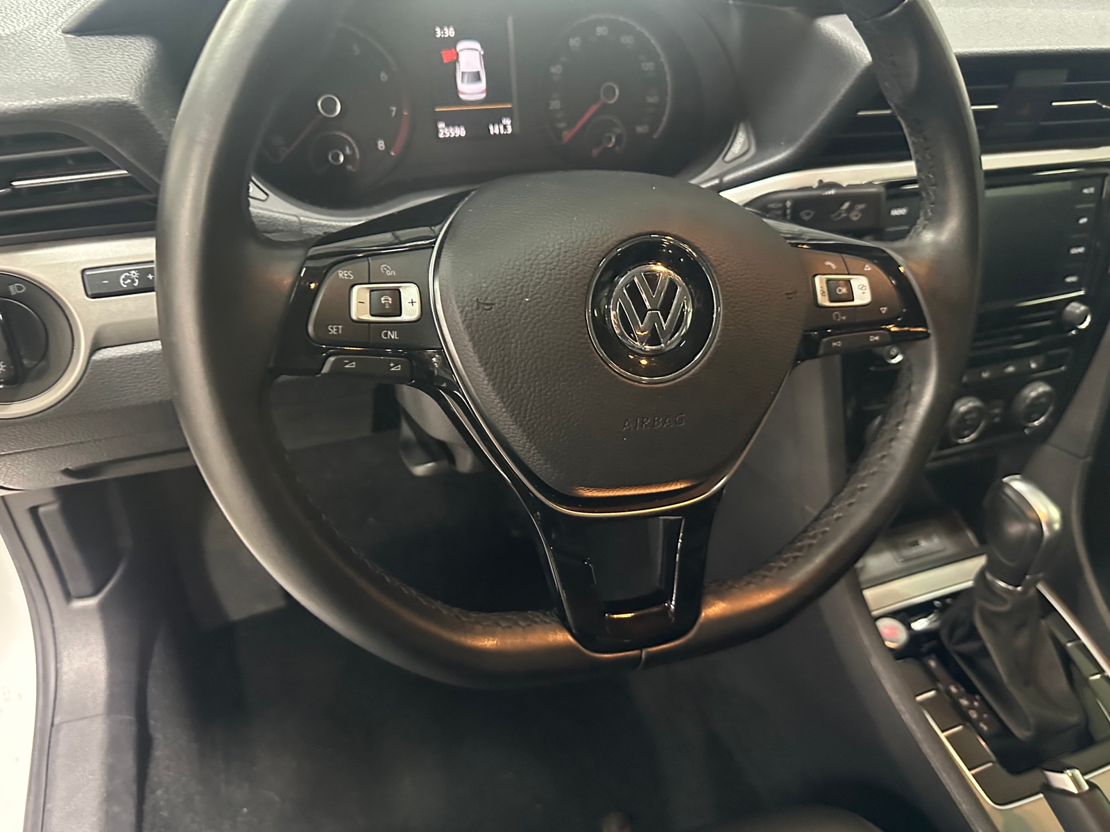 Thumbnail: 2020 Volkswagen Passat - 4