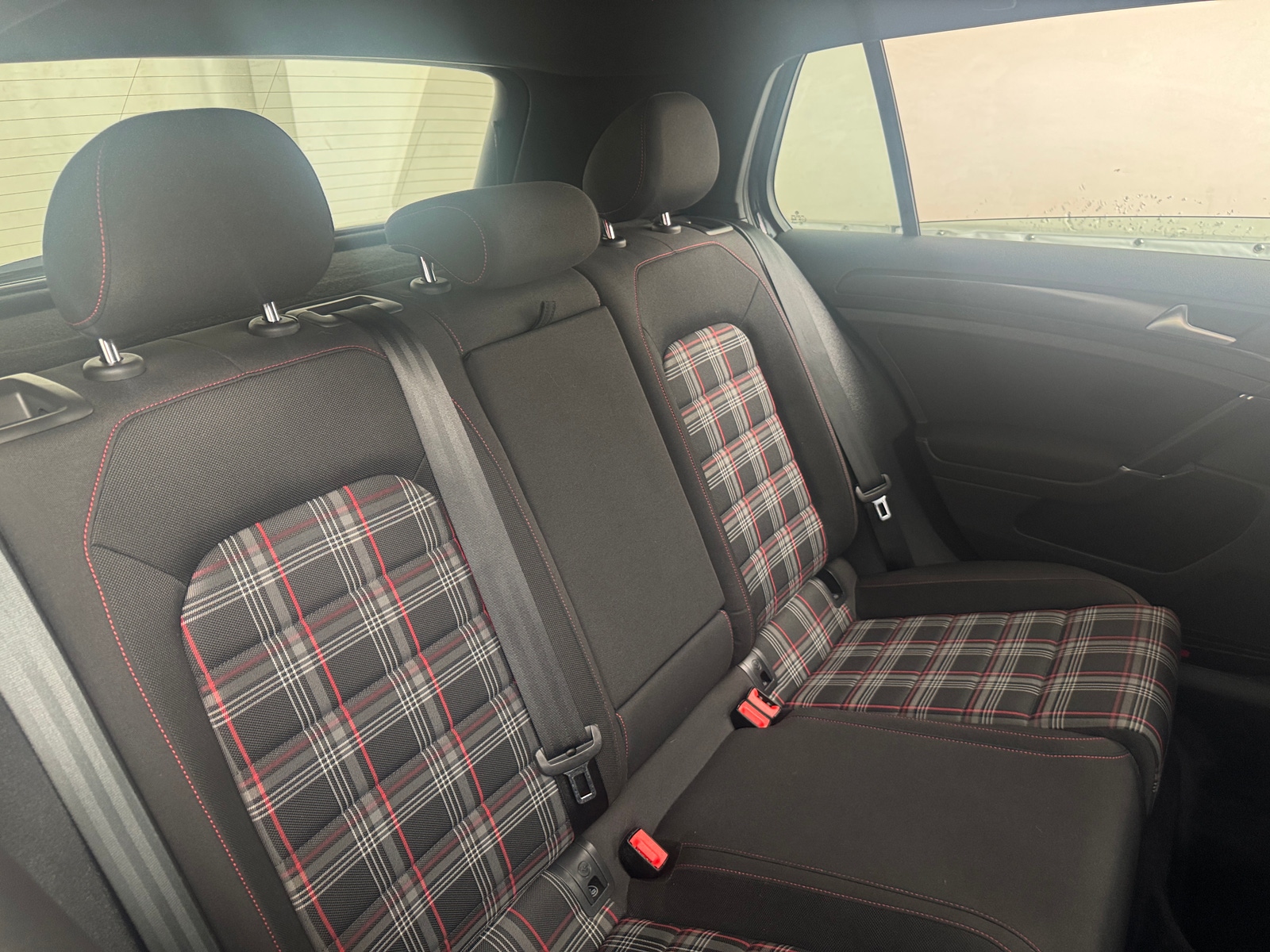 Thumbnail: 2018 Volkswagen Golf - 6
