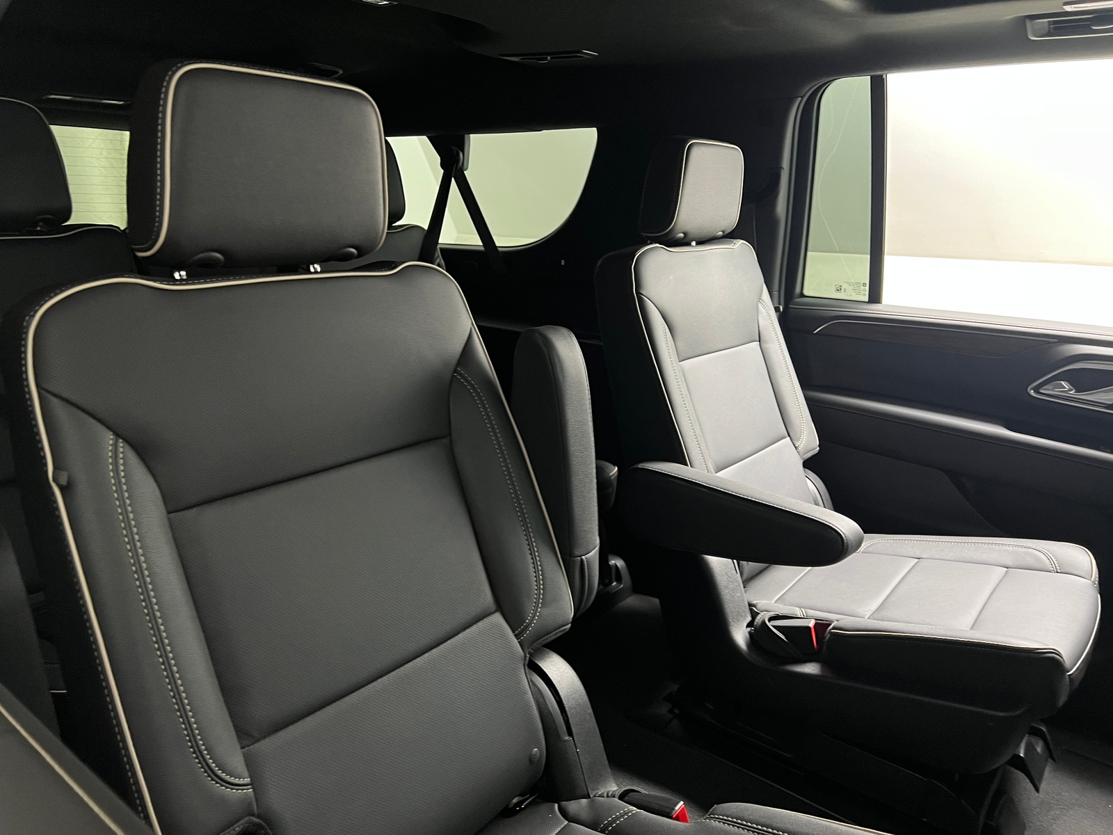 Thumbnail: 2024 Chevrolet Suburban - 5