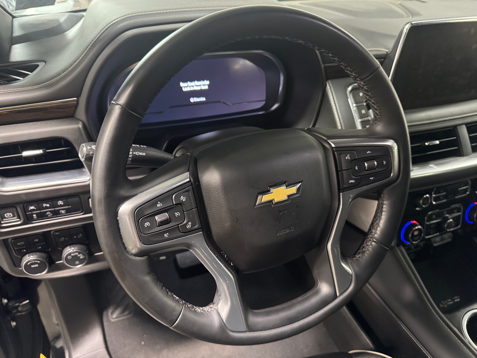 Thumbnail: 2024 Chevrolet Suburban - 4