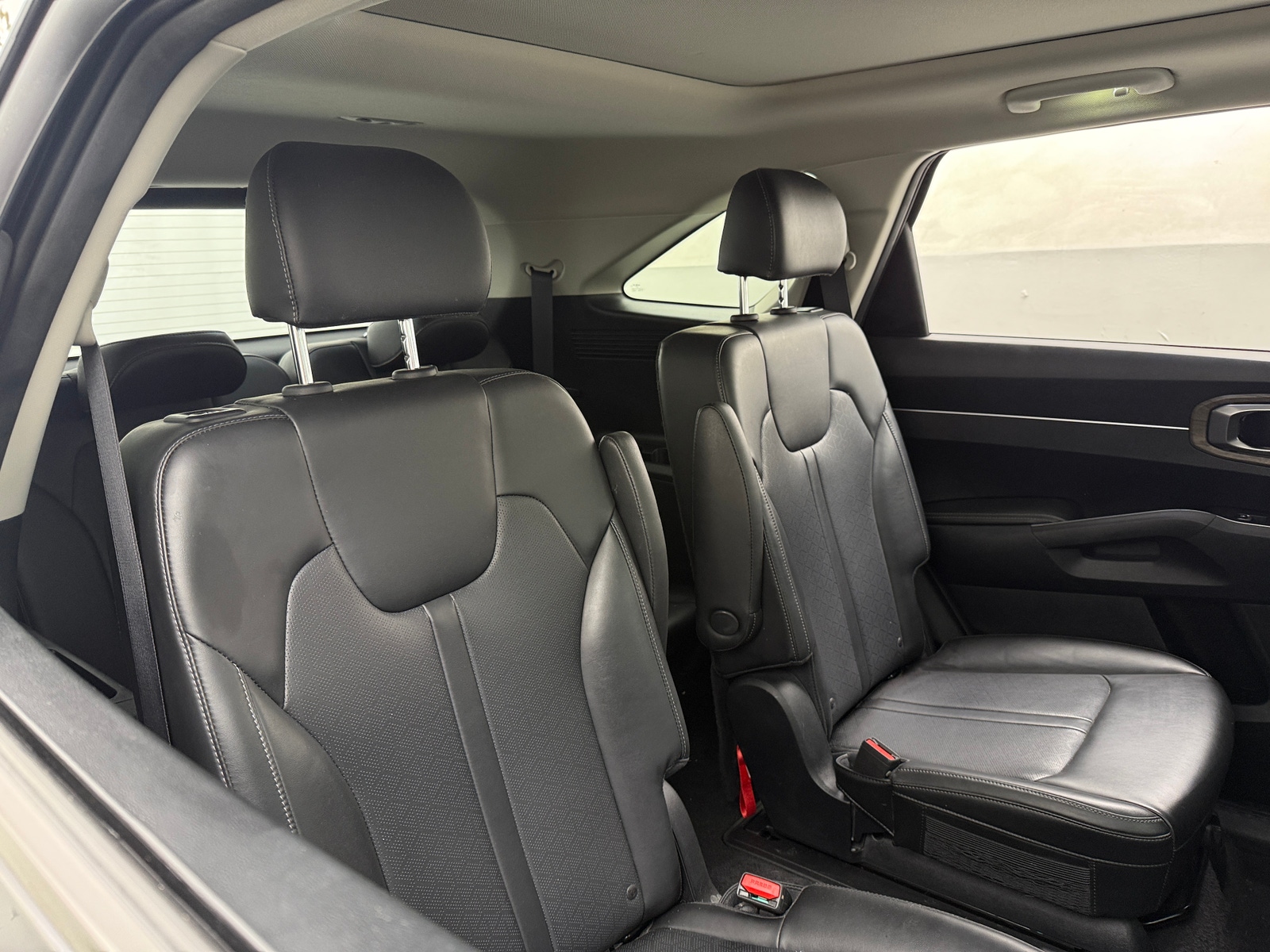 Thumbnail: 2023 Kia Sorento - 5