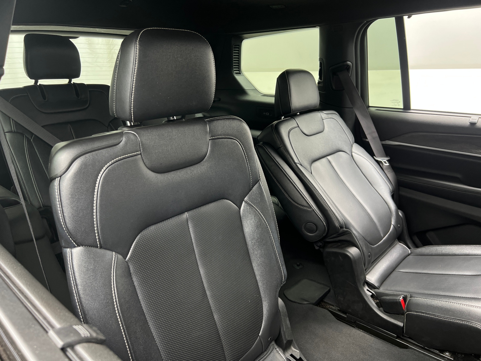 Thumbnail: 2024 Jeep Grand Cherokee L - 5