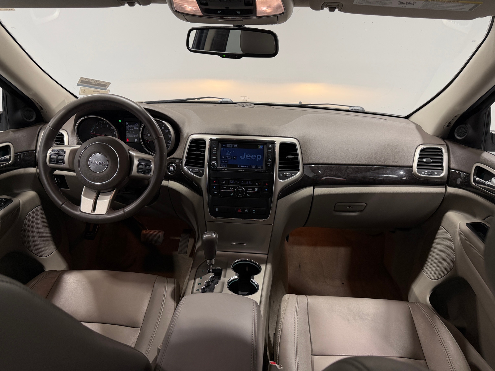 Thumbnail: 2011 Jeep Grand Cherokee - 2
