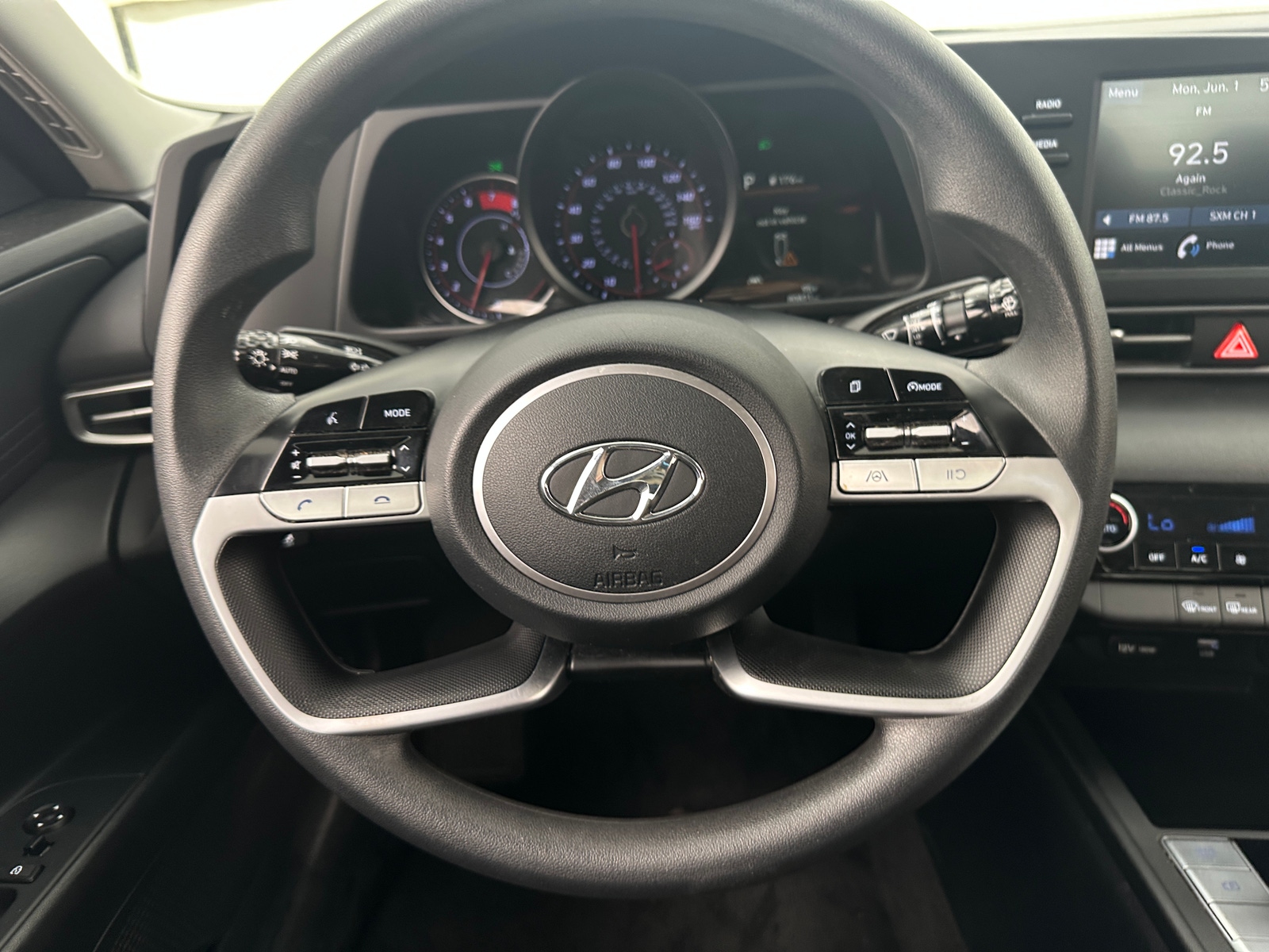 Thumbnail: 2023 Hyundai Elantra - 5