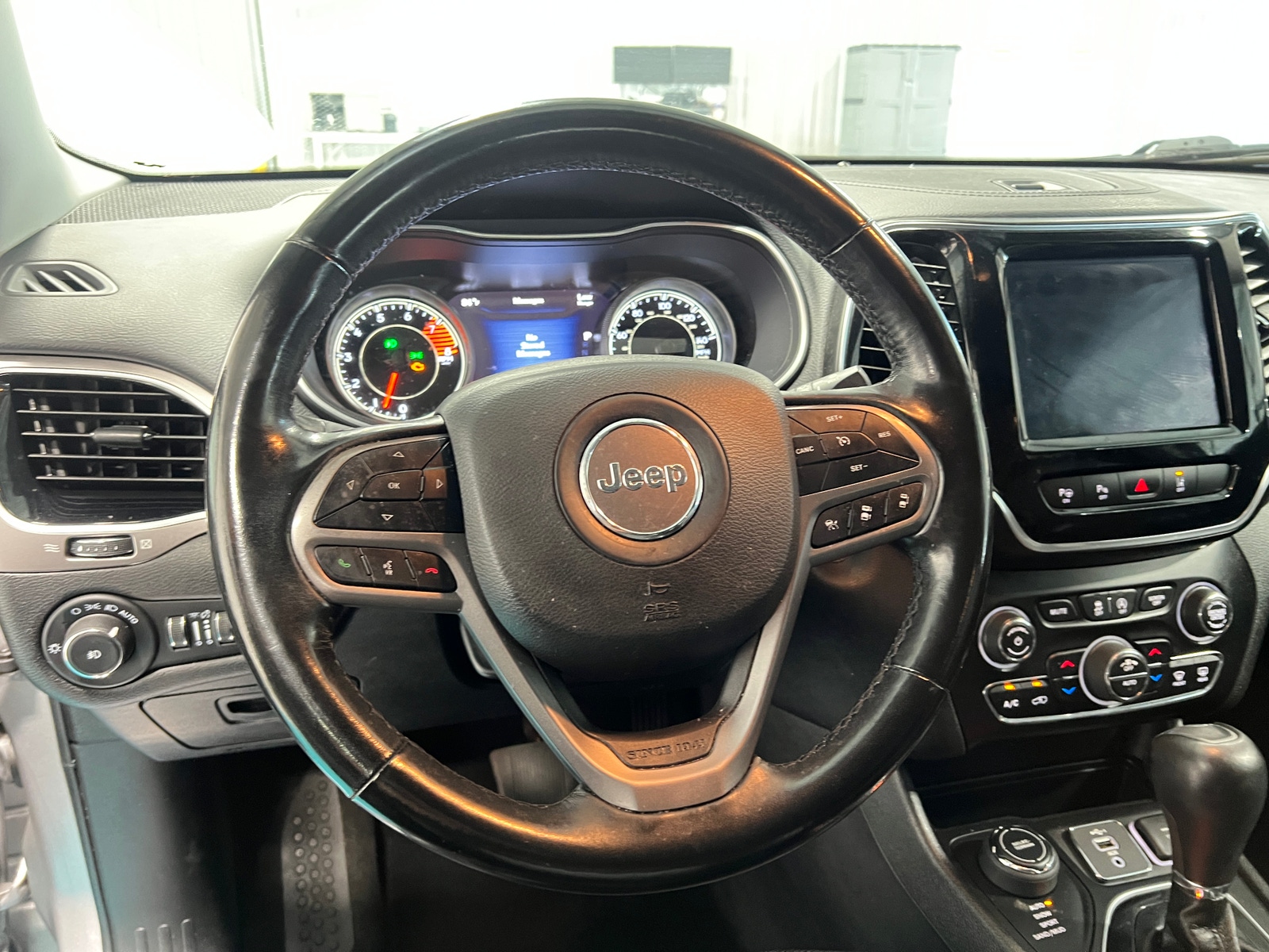 Thumbnail: 2021 Jeep Cherokee - 4
