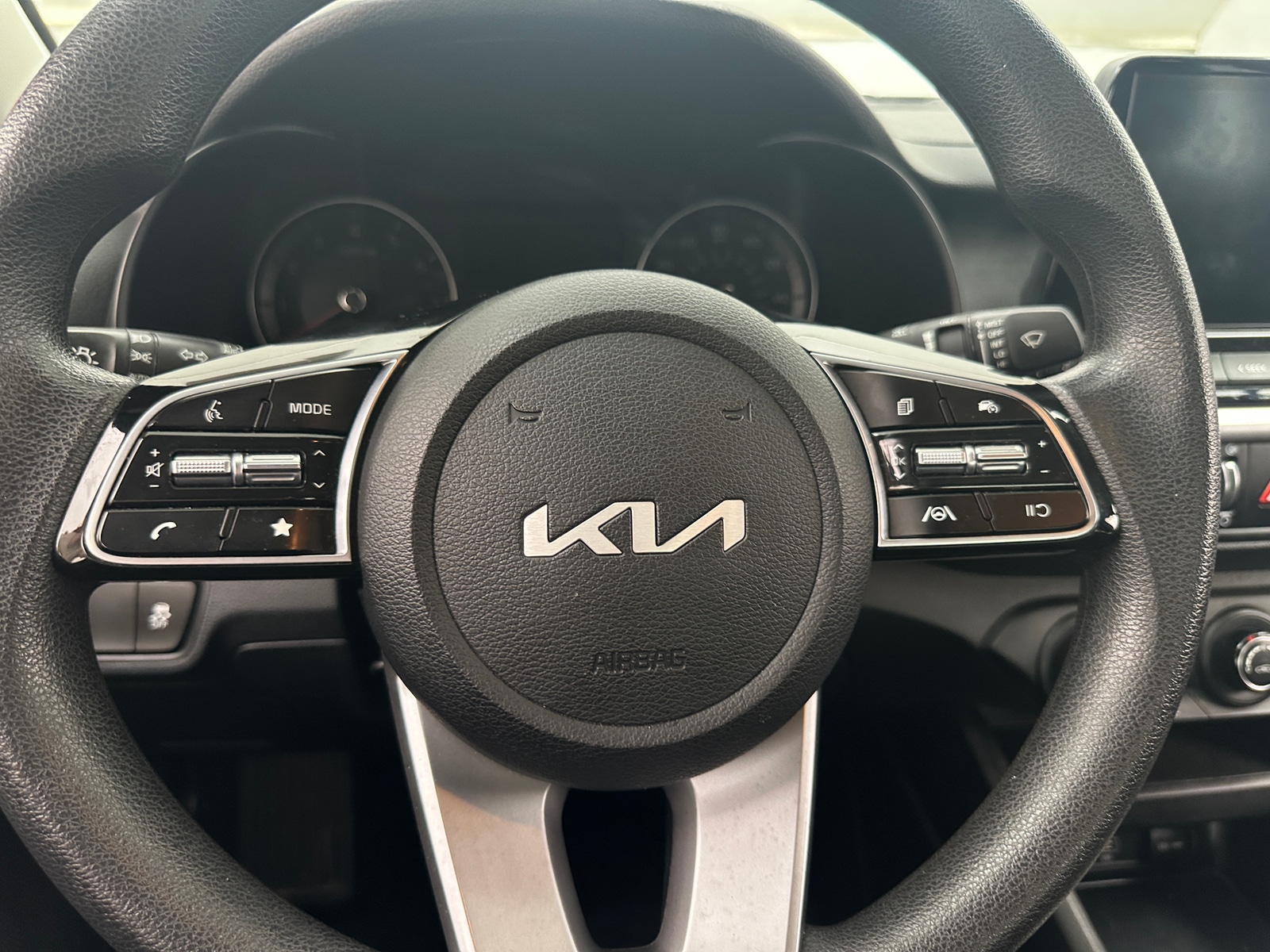 Thumbnail: 2023 Kia Forte - 5