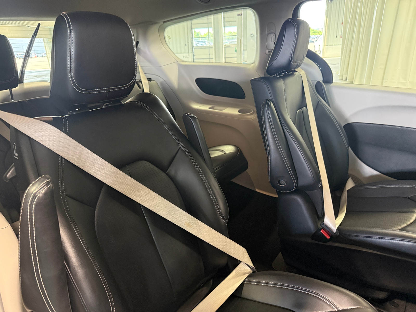 Thumbnail: 2024 Chrysler Pacifica - 6