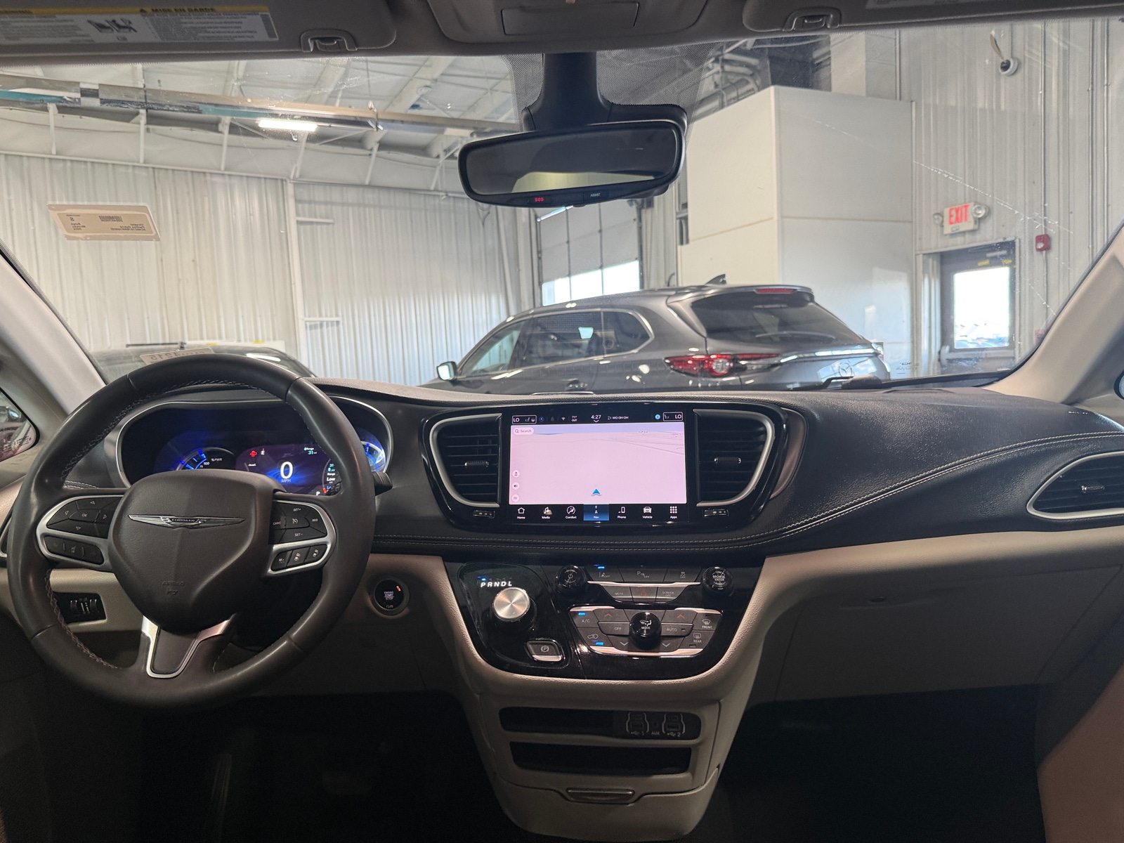 Thumbnail: 2024 Chrysler Pacifica - 3