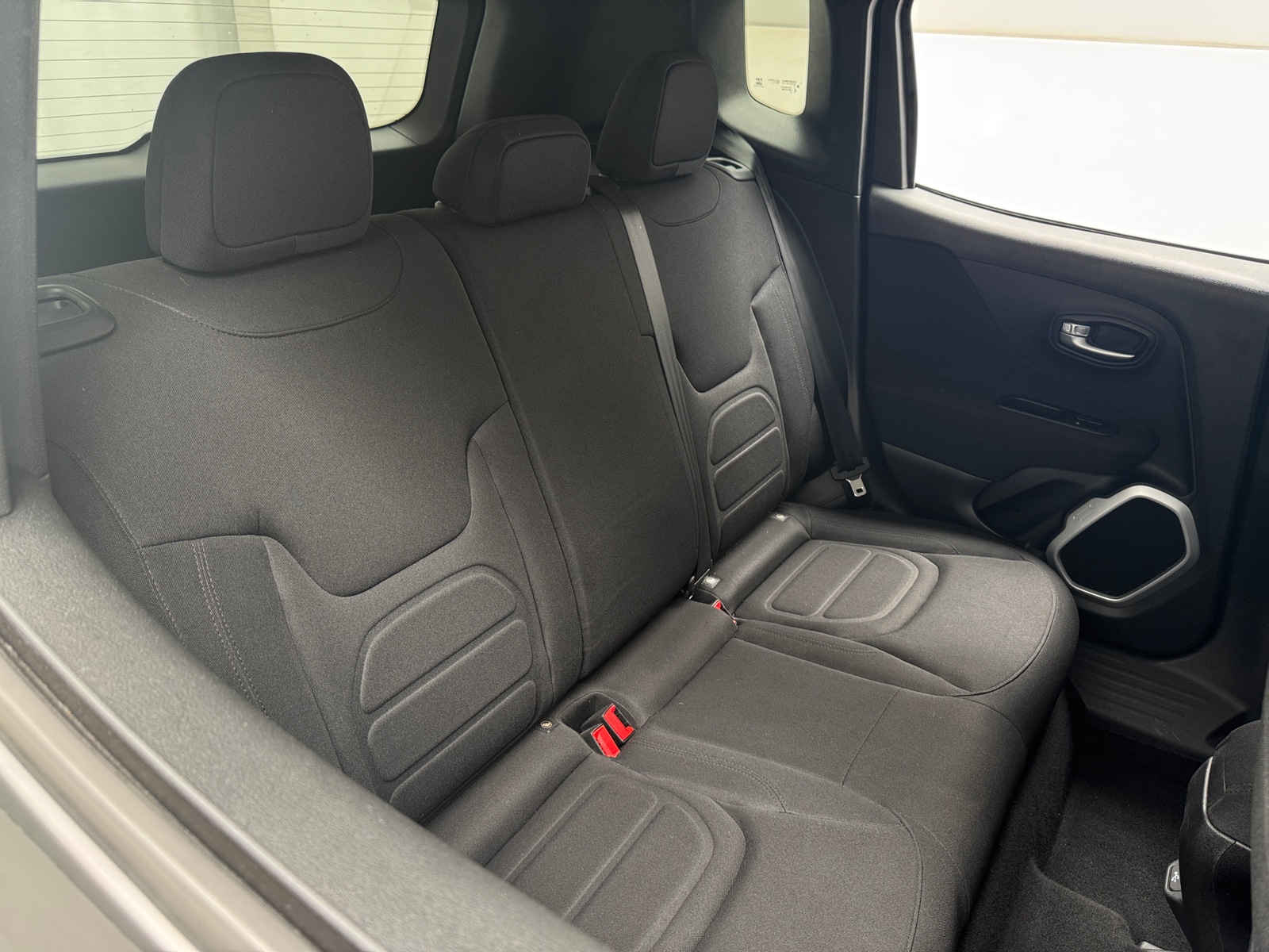 Thumbnail: 2018 Jeep Renegade - 6