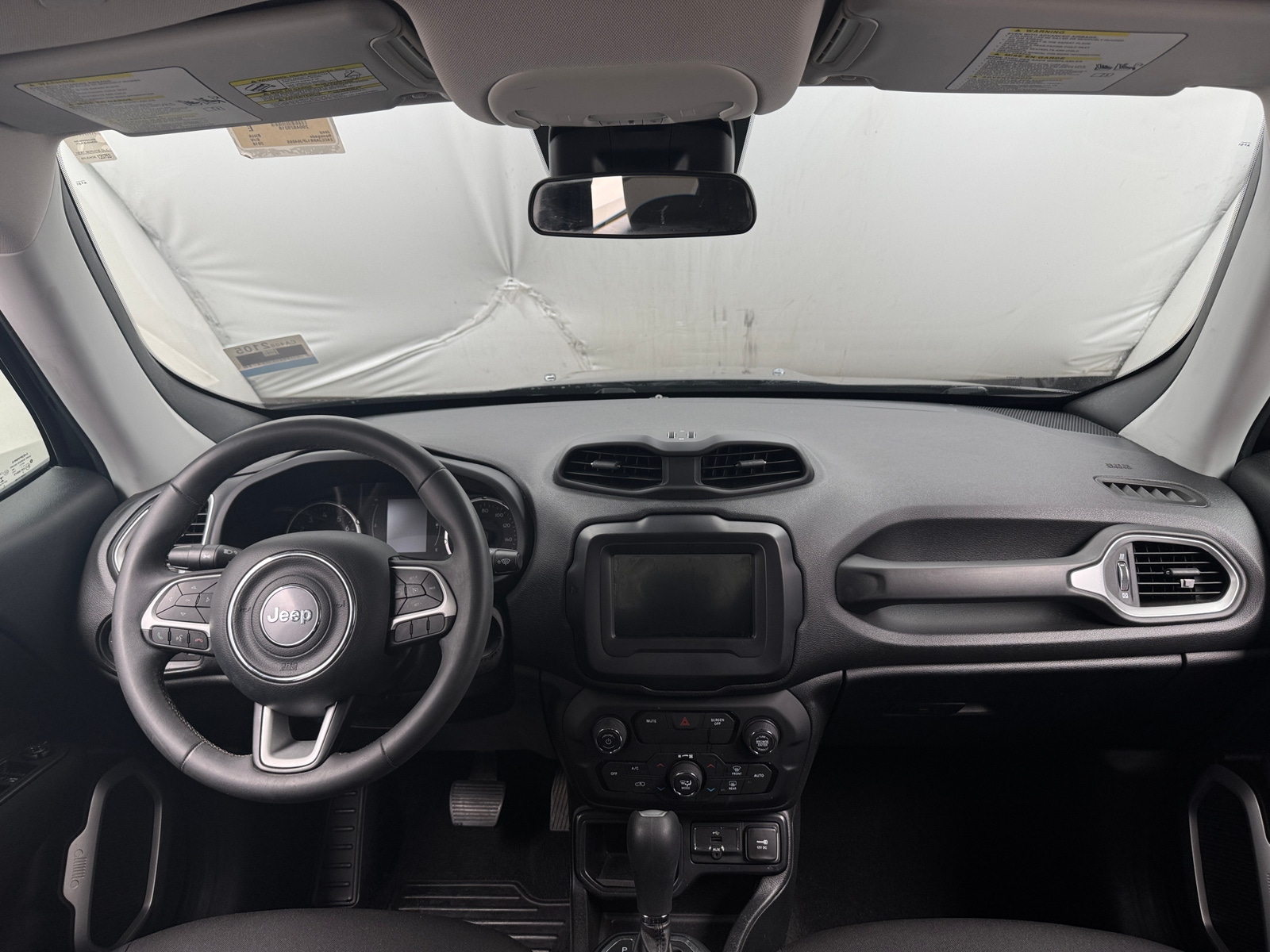 Thumbnail: 2018 Jeep Renegade - 3