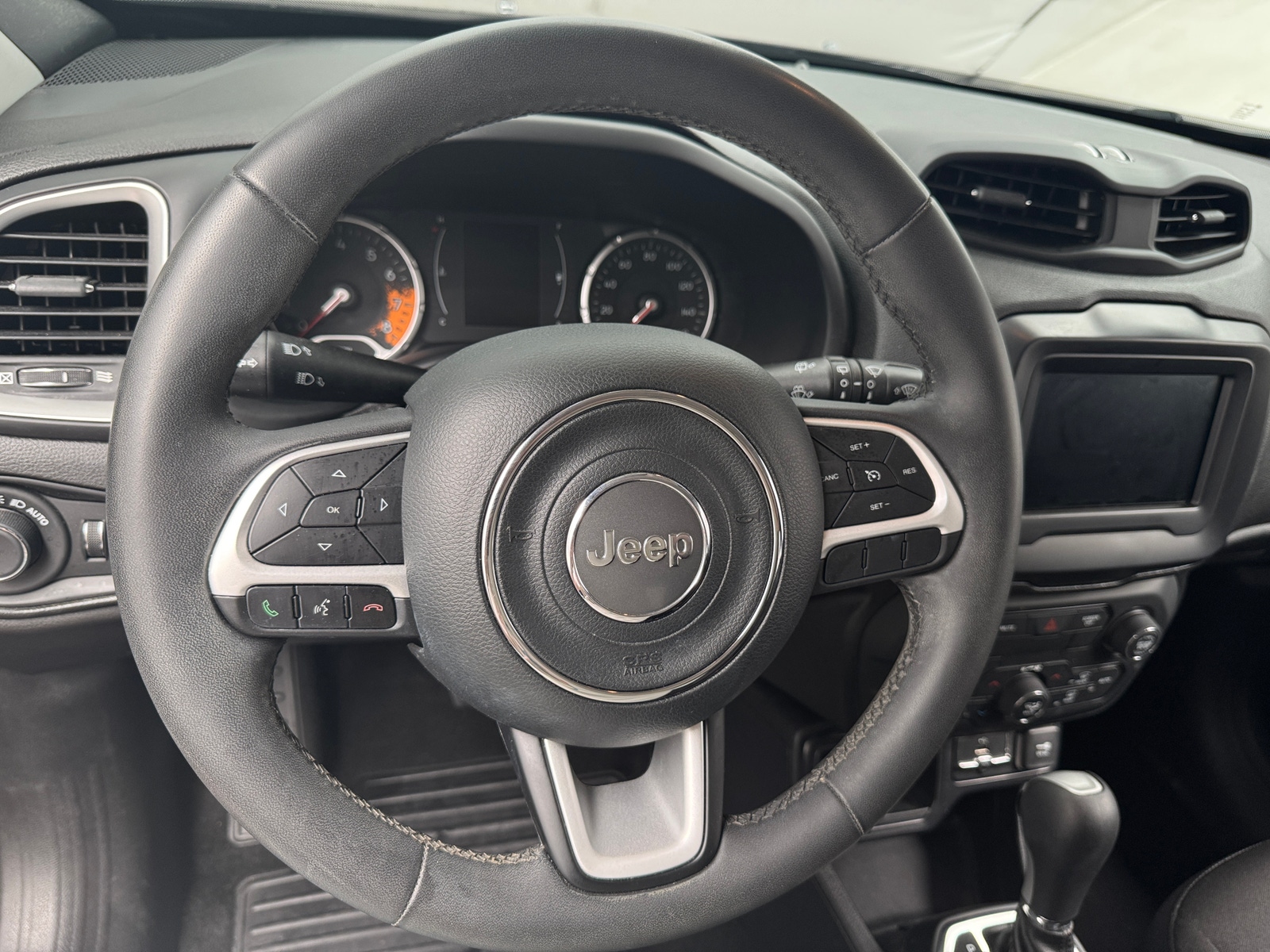 Thumbnail: 2018 Jeep Renegade - 5