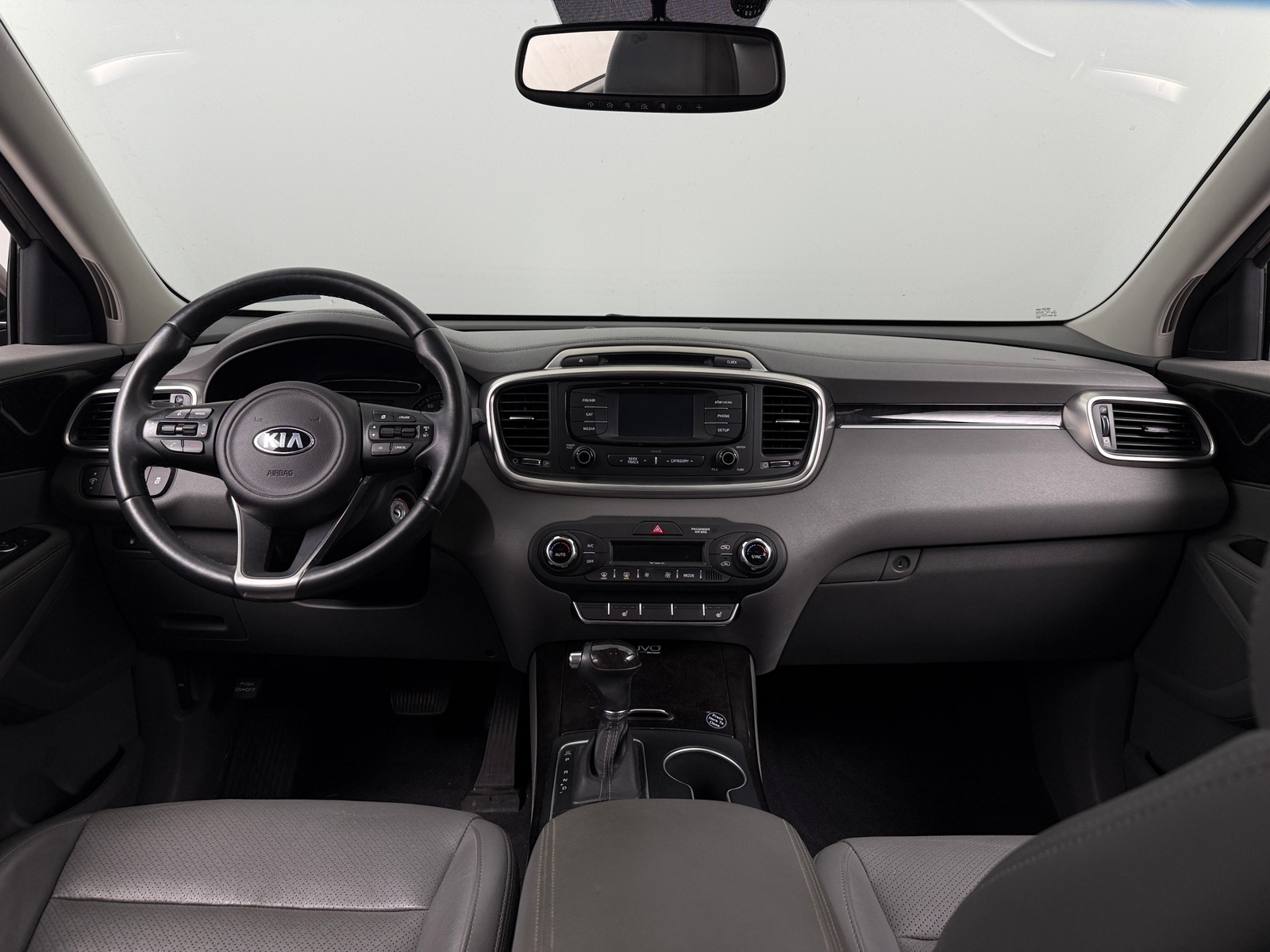 Thumbnail: 2016 Kia Sorento - 2