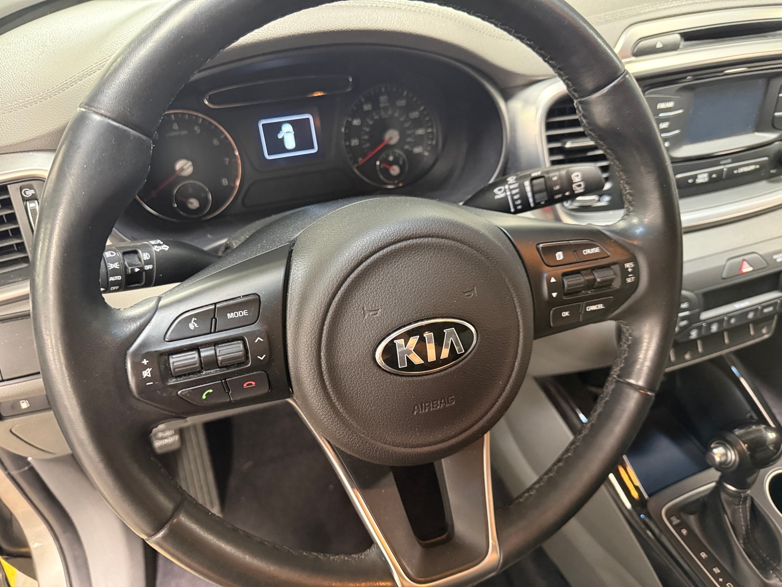Thumbnail: 2016 Kia Sorento - 4