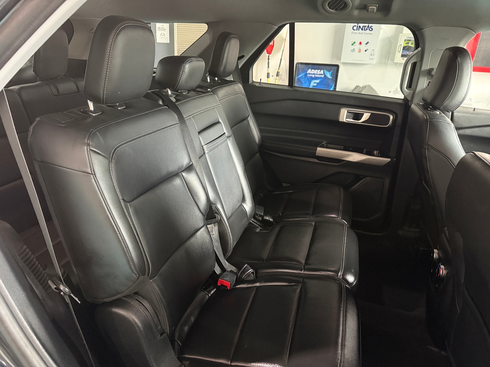 Thumbnail: 2022 Ford Explorer - 6