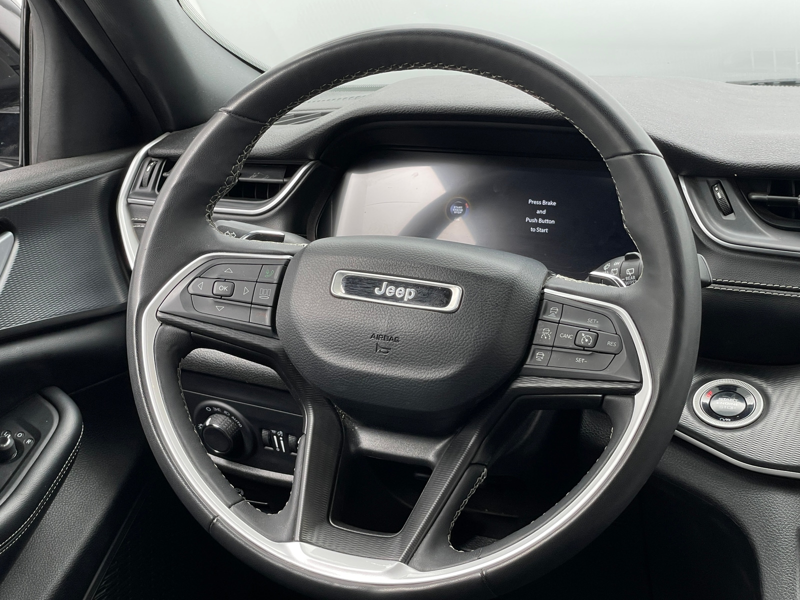 Thumbnail: 2024 Jeep Grand Cherokee - 4