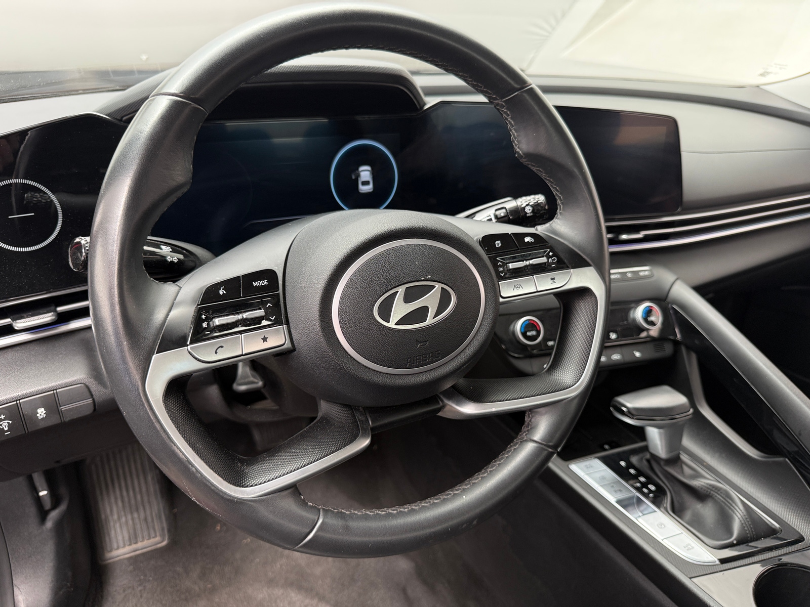 Thumbnail: 2024 Hyundai Elantra - 4
