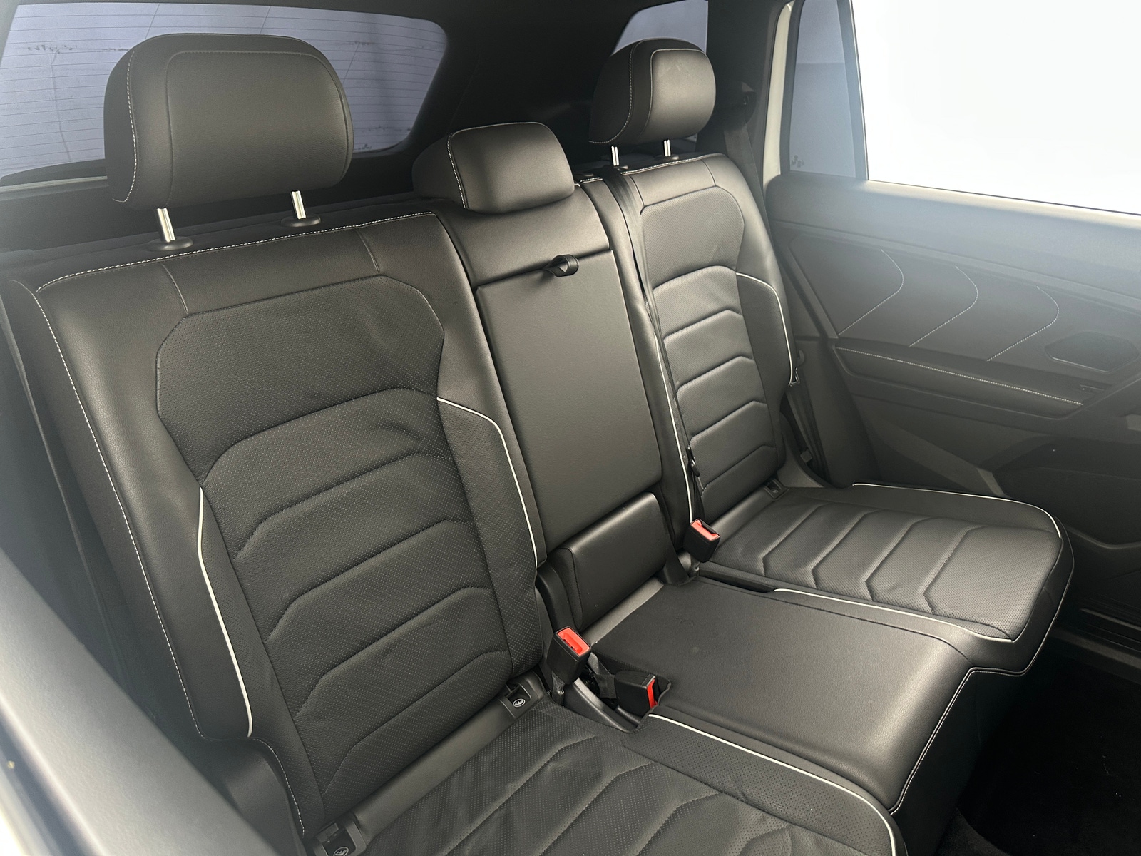 Thumbnail: 2023 Volkswagen Tiguan - 5