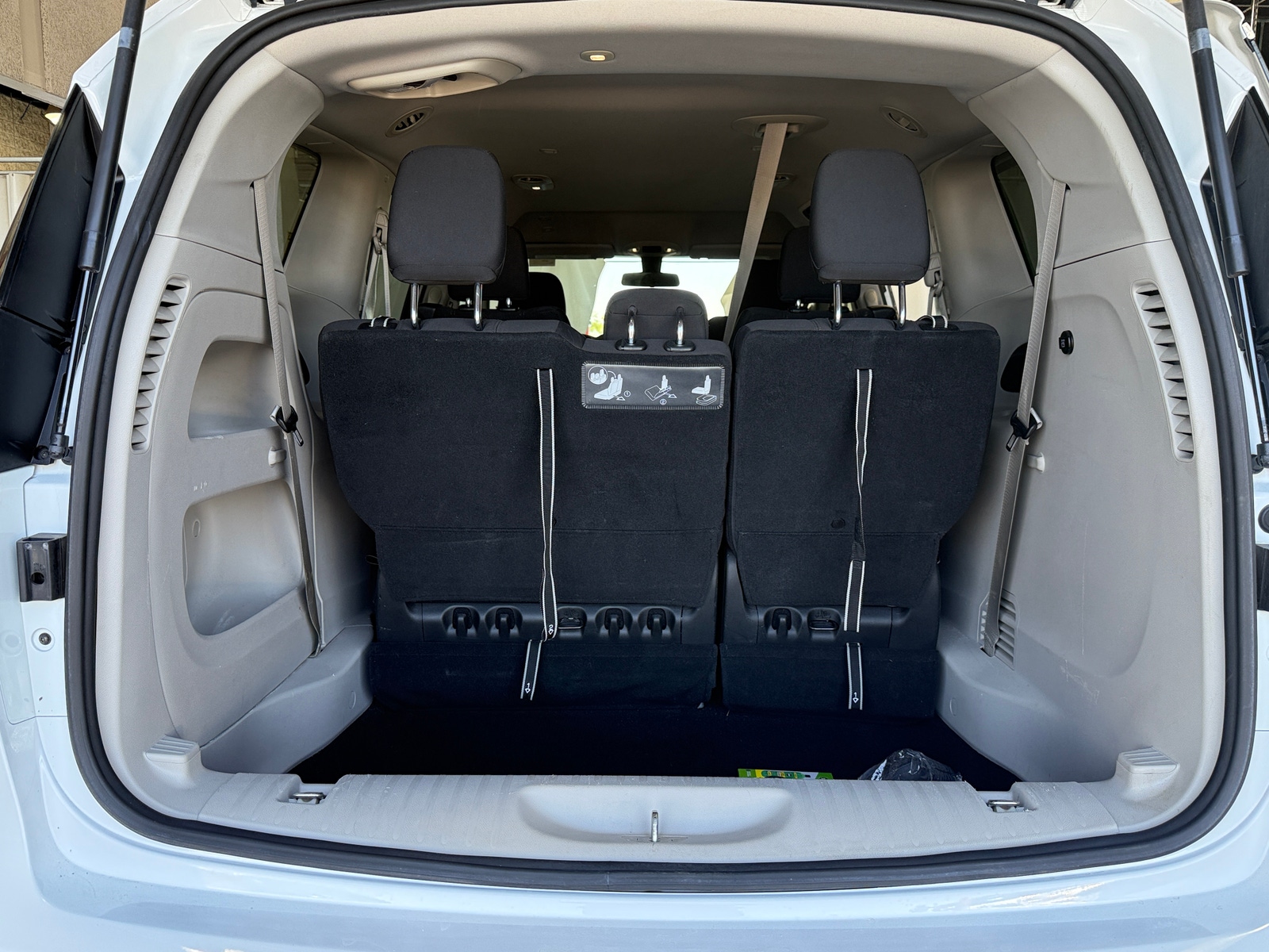 Thumbnail: 2018 Chrysler Pacifica - 7