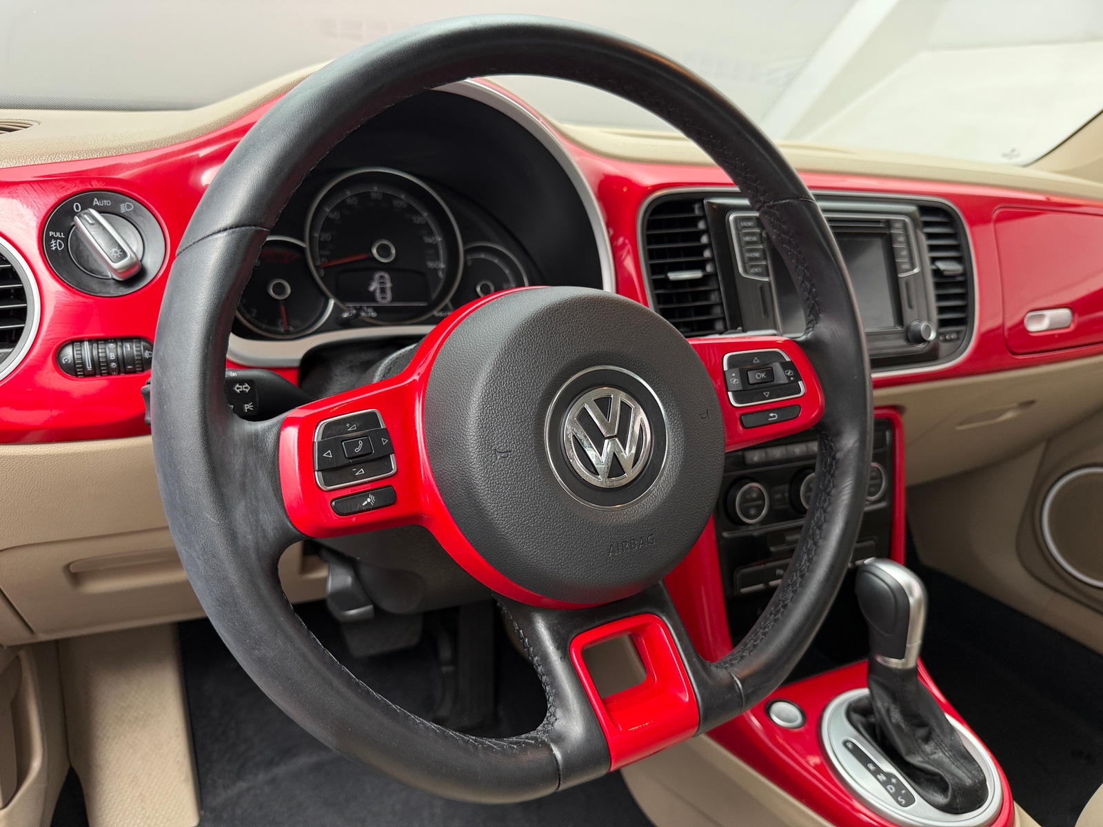 Thumbnail: 2019 Volkswagen Beetle - 5