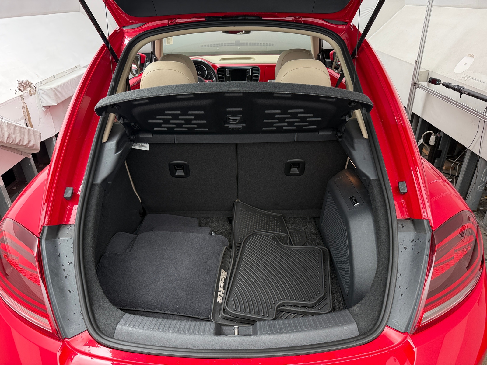 Thumbnail: 2019 Volkswagen Beetle - 7