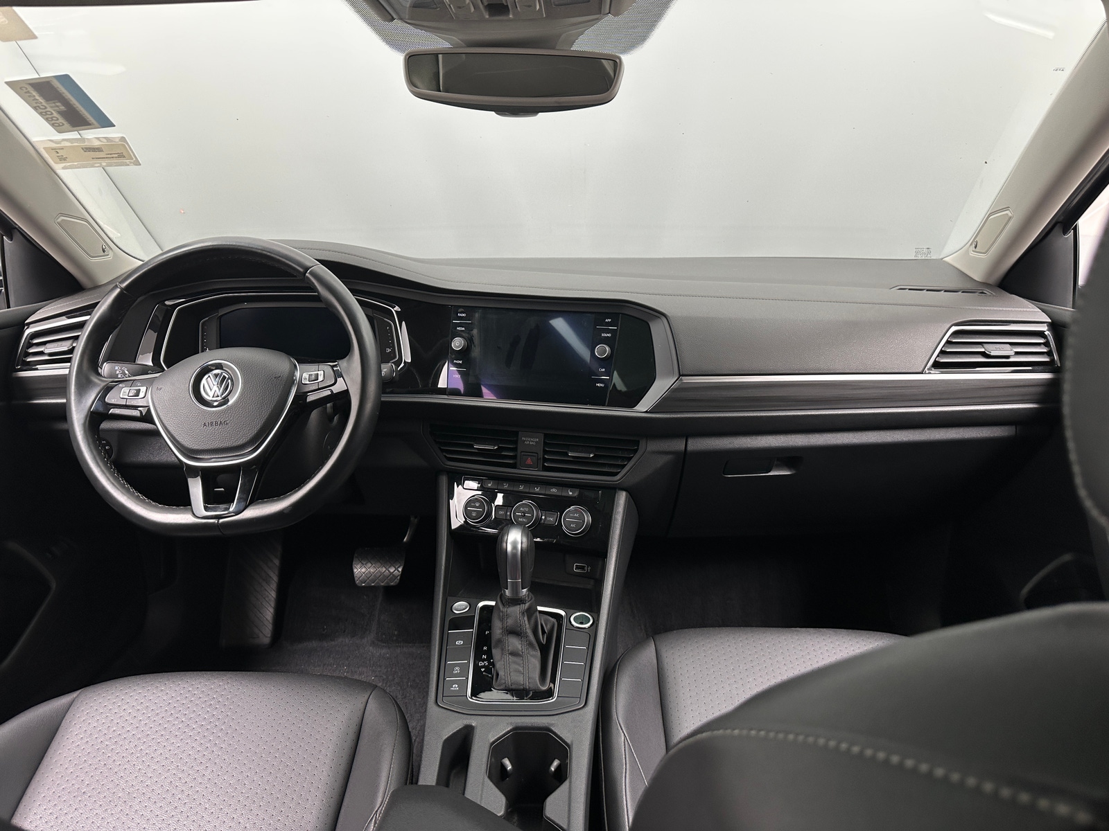 Thumbnail: 2019 Volkswagen Jetta - 2
