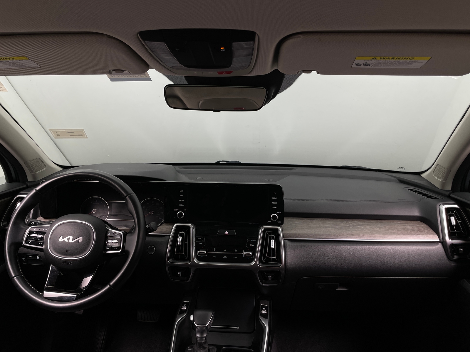 Thumbnail: 2023 Kia Sorento - 2